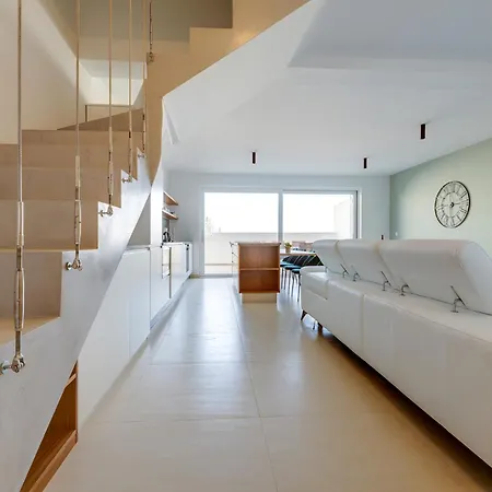 Apartment Stylish Duplex In A Tranquil Area *