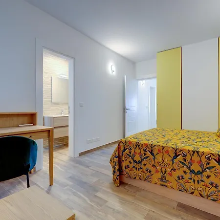 Apartment Stylish Duplex In A Tranquil Area