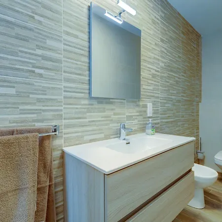 Stylish Duplex In A Tranquil Area Apartment