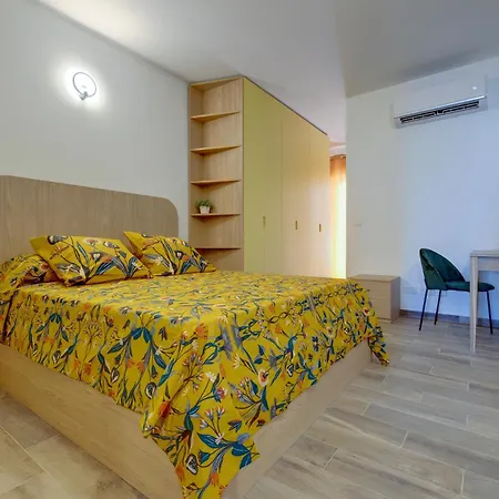 Stylish Duplex In A Tranquil Area